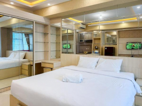 Enchanting and Spacious Studio at La Riz Supermall Mansion Apartment By Travelio